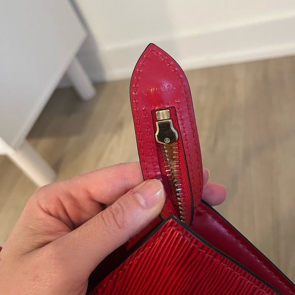 Louis Vuitton Epi St-Jacques PM - Picture 14 of 14